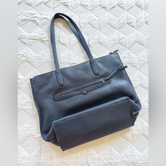 ETIENNE AIGNER BLACK LEATHER LARGE HOBO BAG - Picture 2 of 8